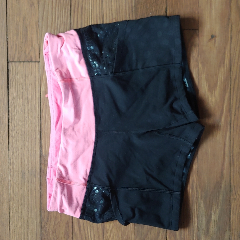 Lululemon Run: Dart and Dash Short, Black and Pink, size 6